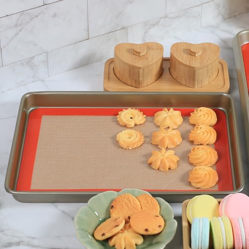 Quarter Sheet Silicone Baking Mat (Bright Orange / 11.8"L x 8.3"W)