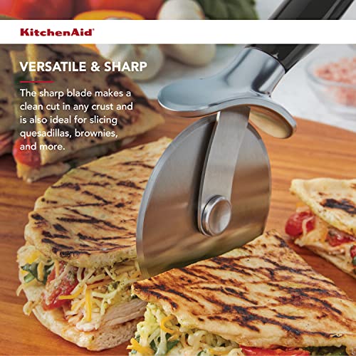 Classic Pizza Wheel with Sharp Blade For Cutting Through Crusts