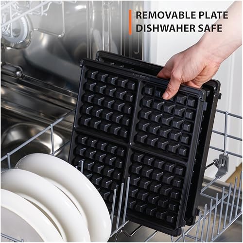4 Slice Belgian Waffle Maker (Family Size - 4 Waffle Slices)
