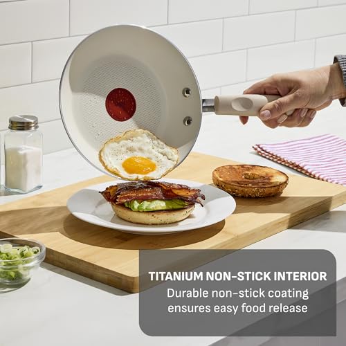 Signature Nonstick Frying Pan Skillet Set (2-Piece)