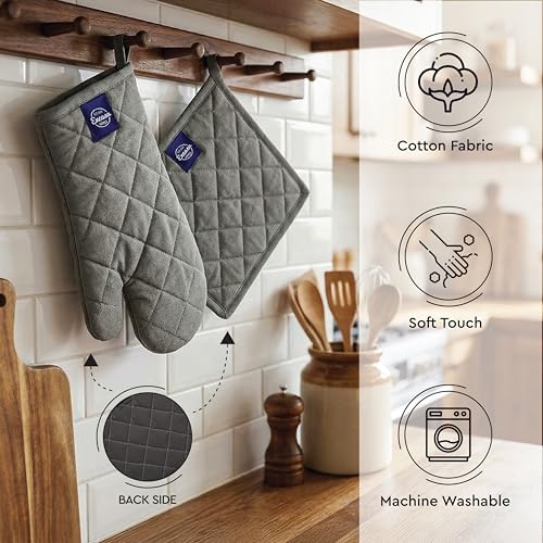 Oven Mitts and Pot Holders Set (Oven Glove + Pot Holder / Grey.)