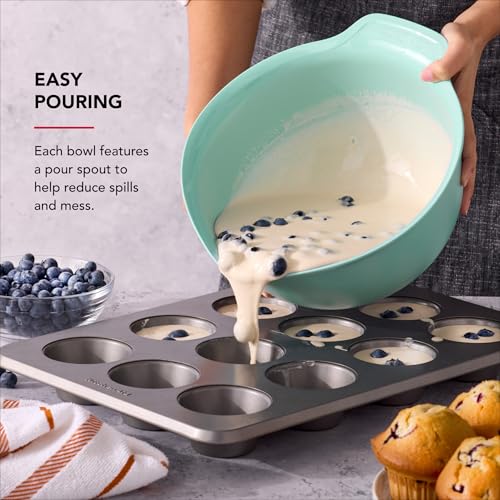 Universal Nesting Plastic Mixing Bowls (Spearmint / Set of 3)
