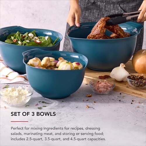 Universal Nesting Plastic Mixing Bowls (Agave / Set of 3)