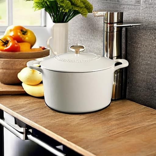 Gatwick 7 Quart Enamel Cast Iron Dutch Oven (Linen w/ Gold Knob / 7-Quart)
