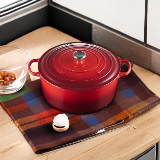 Enameled Cast Iron Round Dutch Oven (Cerise / 13.25 Qt)
