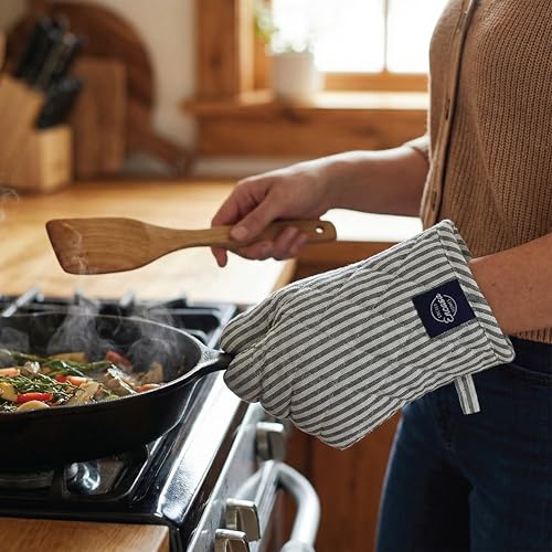Oven Mitts and Pot Holders Set (Oven Glove + Pot Holder / Ticking Black)