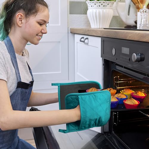 2Pcs Cotton and Neoprene Oven Pads Pot Holders with Pocket 8"x8.5" Dual (Green)