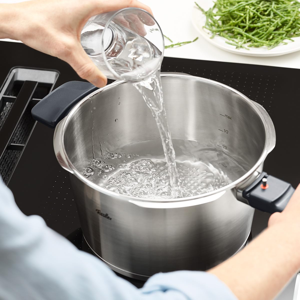 Vitavit Premium Pressure Cooker with Steamer Insert