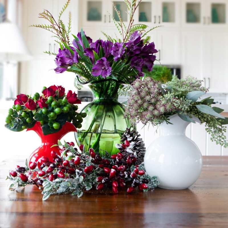 Hibiscus Glass Dark Green Medium Fluted Vase (Medium / Dark Green)