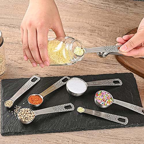 Measuring Cups and Spoons Set 19