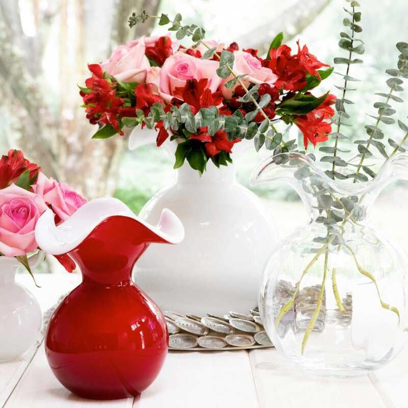 Hibiscus Glass White Bud Vase (Bud / White)
