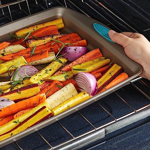 47578 Cucina Nonstick Bakeware Set with Grips Includes Nonstick Bread Pan
