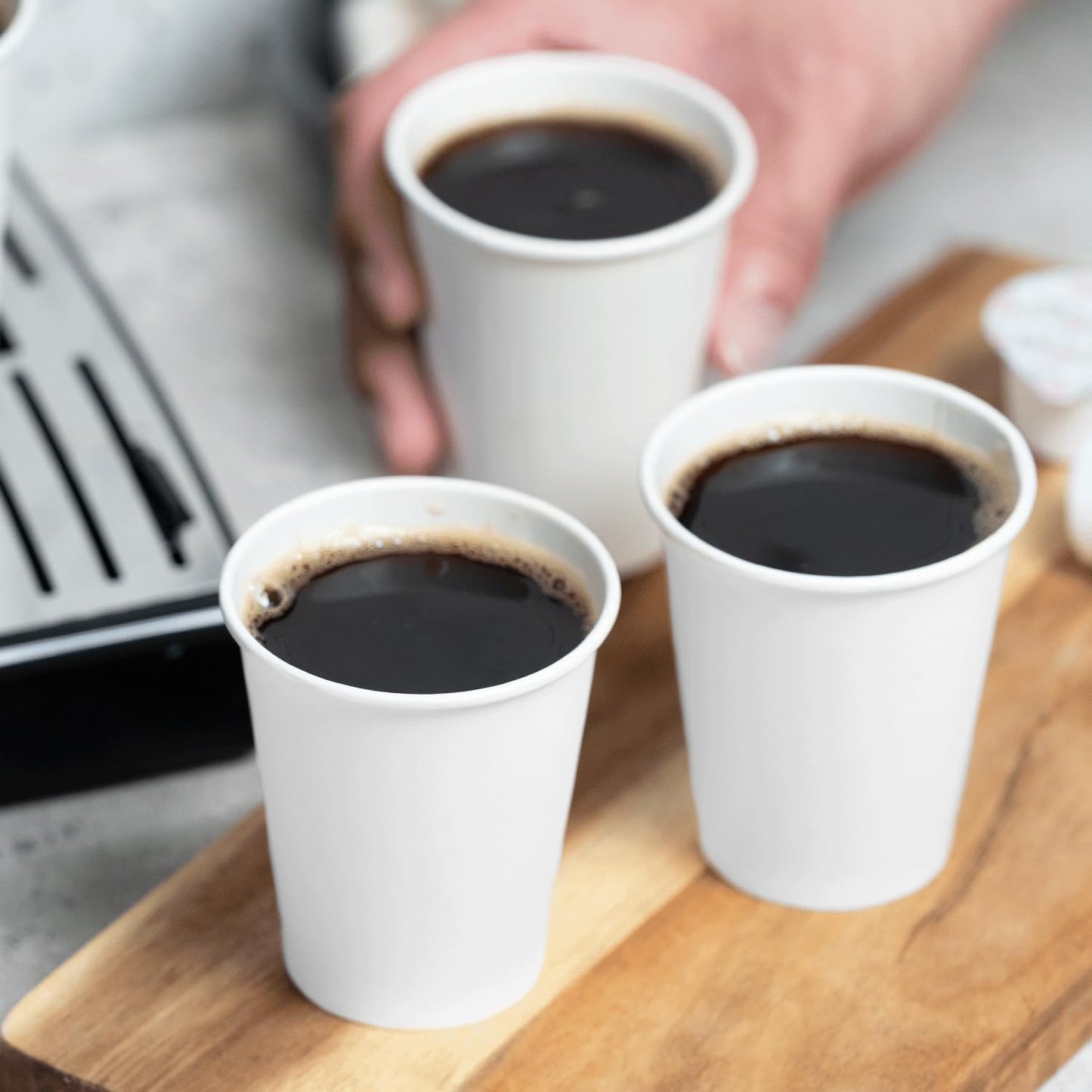 Karat 6 oz Paper Coffee Cup [1,000 ct] White Small Disposable Cup for Hot/ Cold Drinks and Beverages (C-K506W)