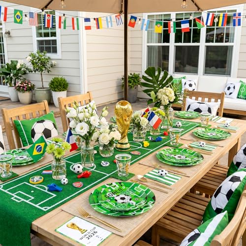 20 Green Plastic Soccer Plates (20 Pieces / Green)