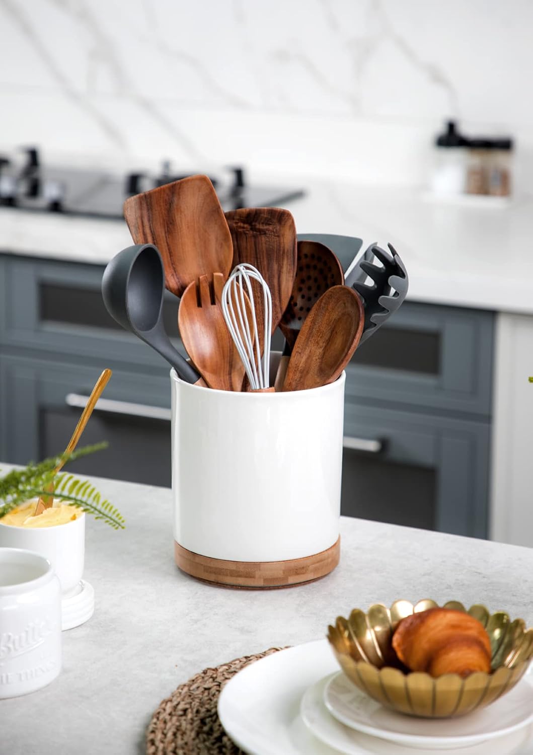 Nucookery 360° Rotating Utensil Holder, 7.2" Large Utensil Crock, White Ceramic Cooking Utensil Organizer with Countertop-Protection Cork Bottom for Farmhouse Kitchen Decor Christmas Gift (White)
