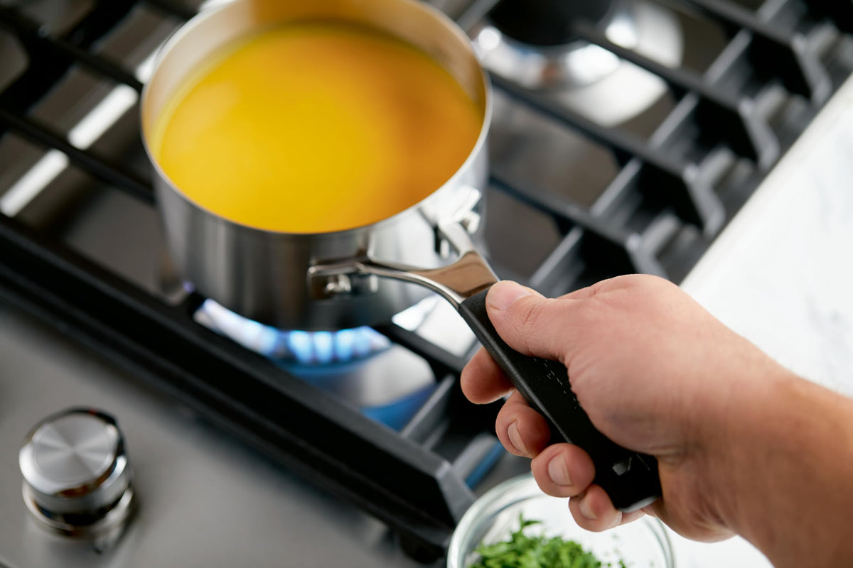 Stainless Steel Induction Sauce Pan with Pour Spouts (Brushed Stainless Steel / 1 Quarts)