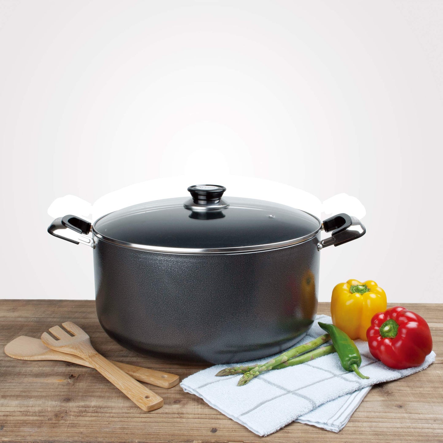 2 Quart Non stick Stock Pot with Tempered Glass Lid and Carrying Handles (2-Quart Stock Pot / Standard Packaging)