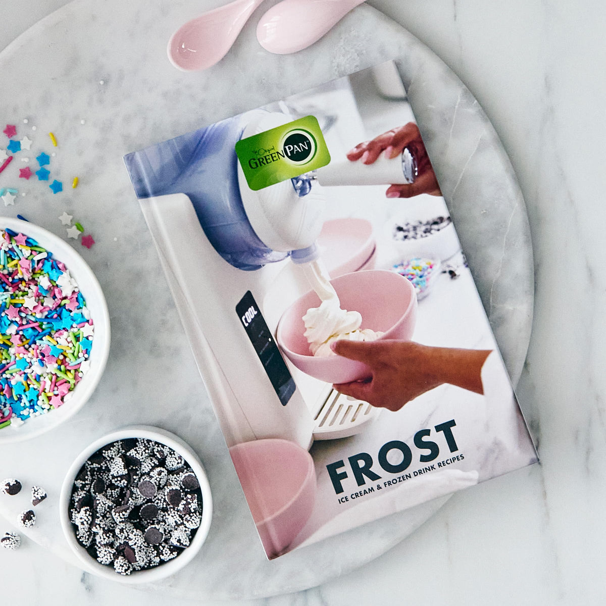 Frost Ice Cream & Frozen Drink Recipe Book (137 Page Recipe Book / White)