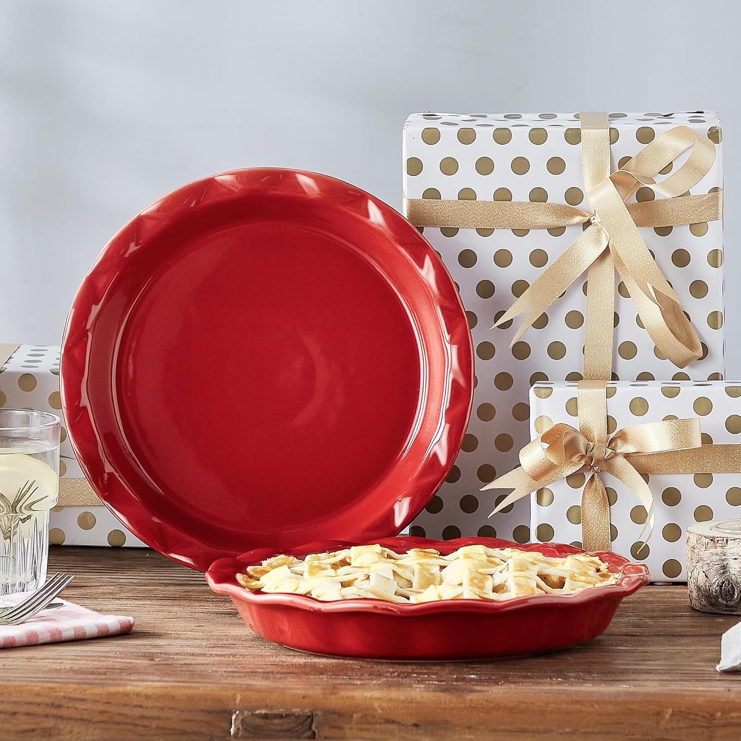 Lareina Ceramic Pie Pans for Baking, 9 Inches Pie Plate for Apple Pie, 36 Ounce Round Baking Dish, Set of 2, Thanksgiving day Gifts for Women, Red - HomeSpice