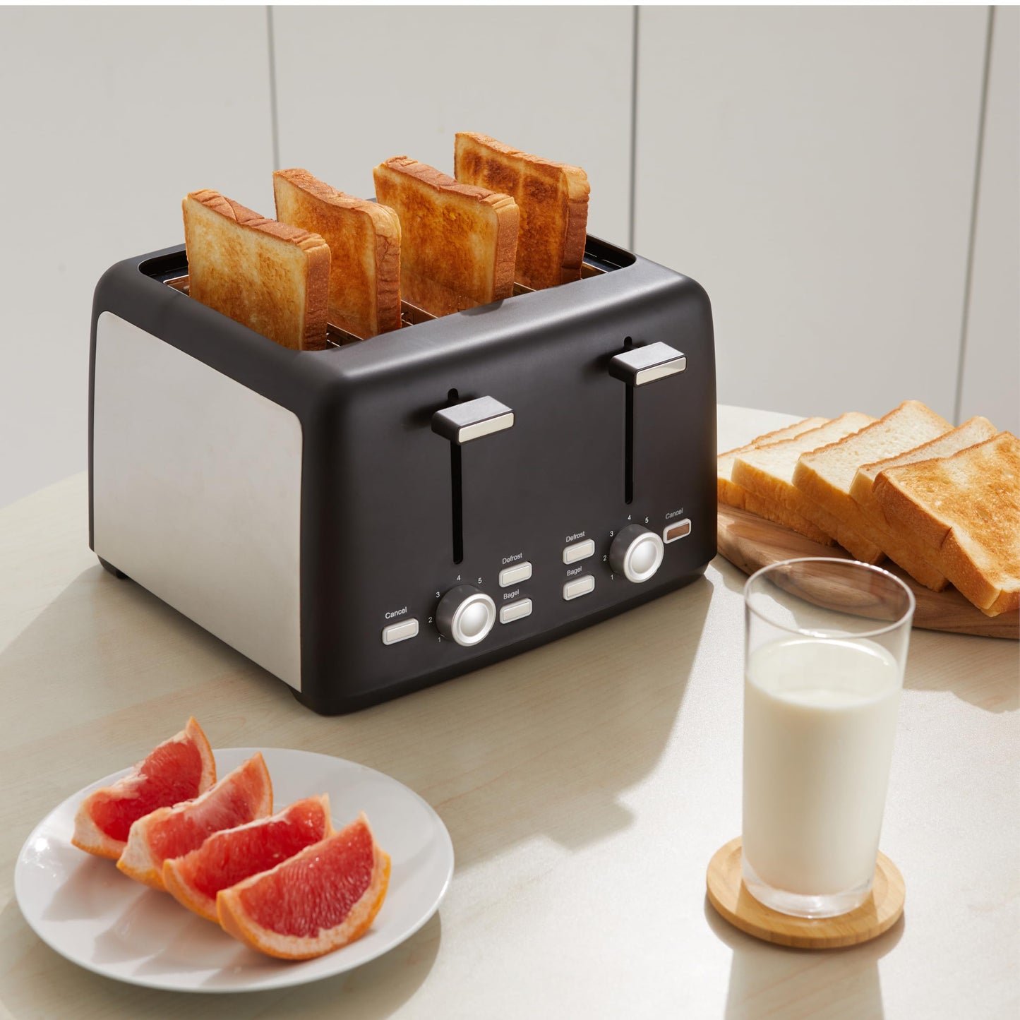 4 Slice Toaster (4 Slice / Matte Black Front)