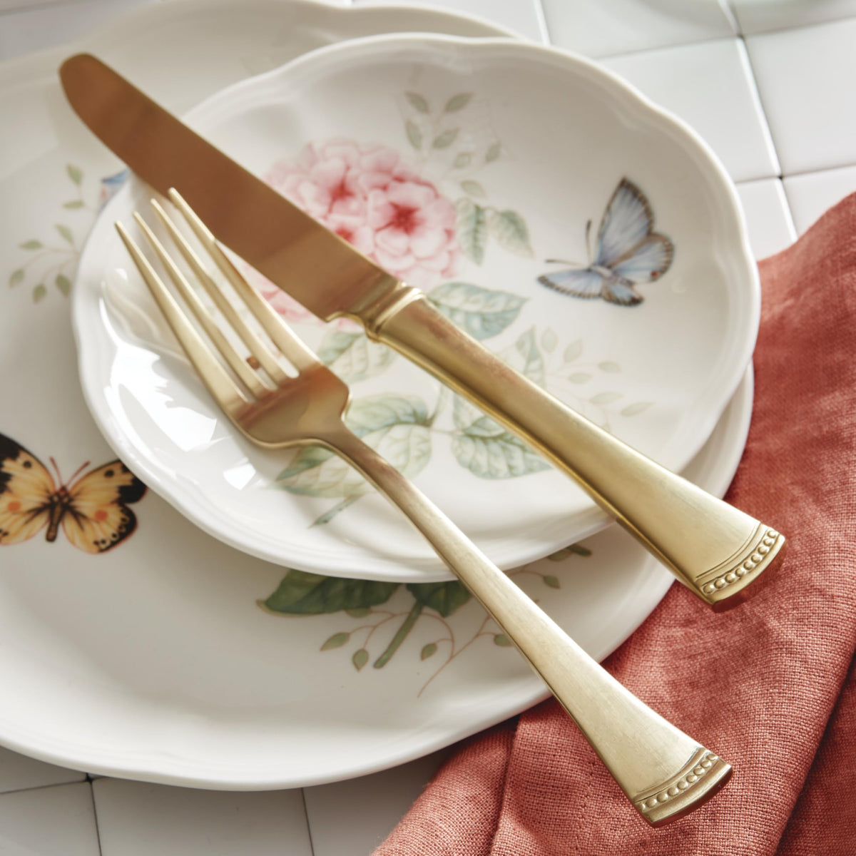 Butterfly Meadow Porcelain 28 (28-Piece Dinnerware Set)