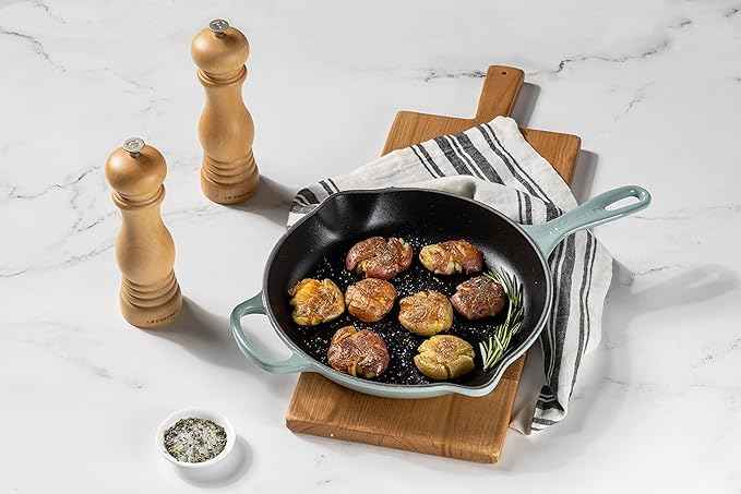 Le Creuset Enameled Cast Iron Signature Iron Handle Skillet, 9", Shallot