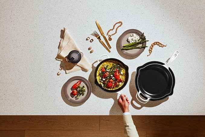 Le Creuset Enameled Cast Iron Signature Iron Handle Skillet, 11.75", White
