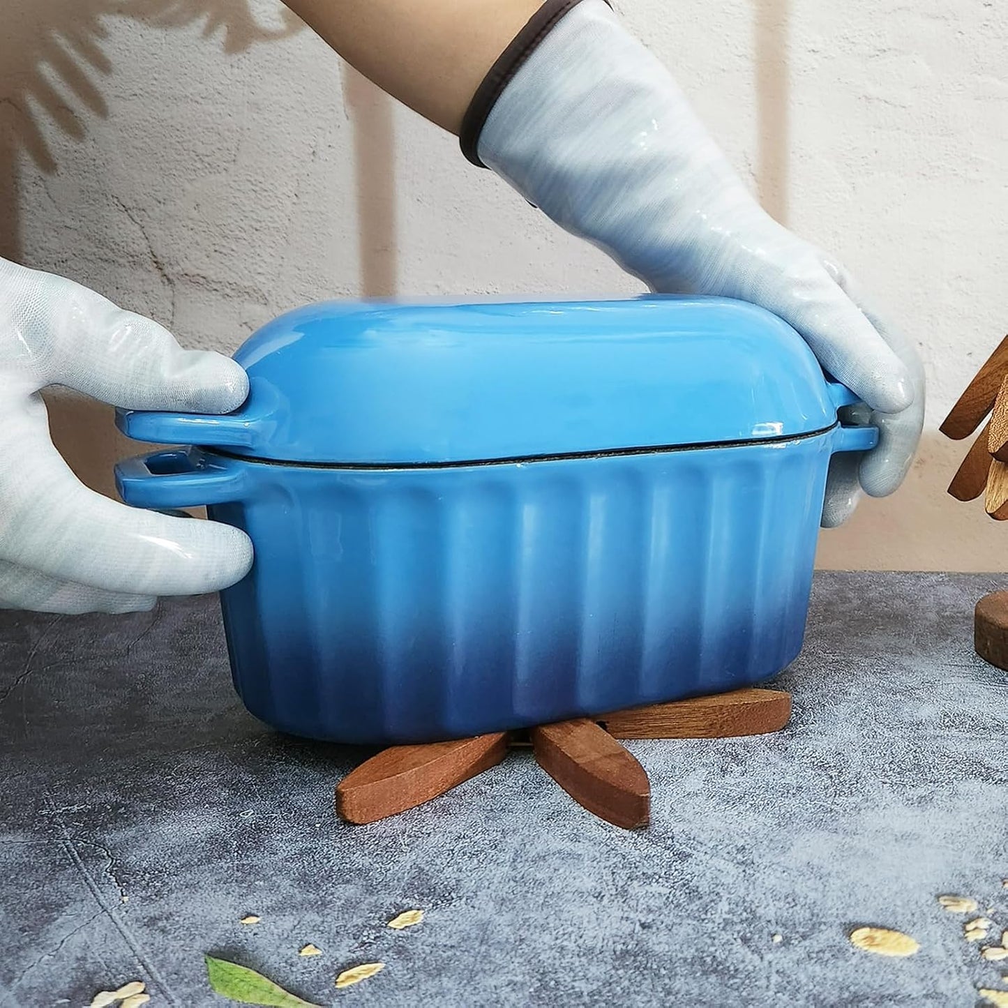 Dutch Oven Enameled Cast Iron Bread Pan with Lid Sourdough Loaf Pans for Baking Bread Large Heavy Oval Bread Dutch Oven with Movable Handle 4 Qt Blue Dishwasher Safe - HomeSpice
