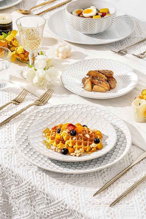 16-Piece Ceramic Dinnerware Set with Mugs,Plates and Bowls Set for 4 with Coffee Mugs,Elegant Dish Set for Everyday Dining