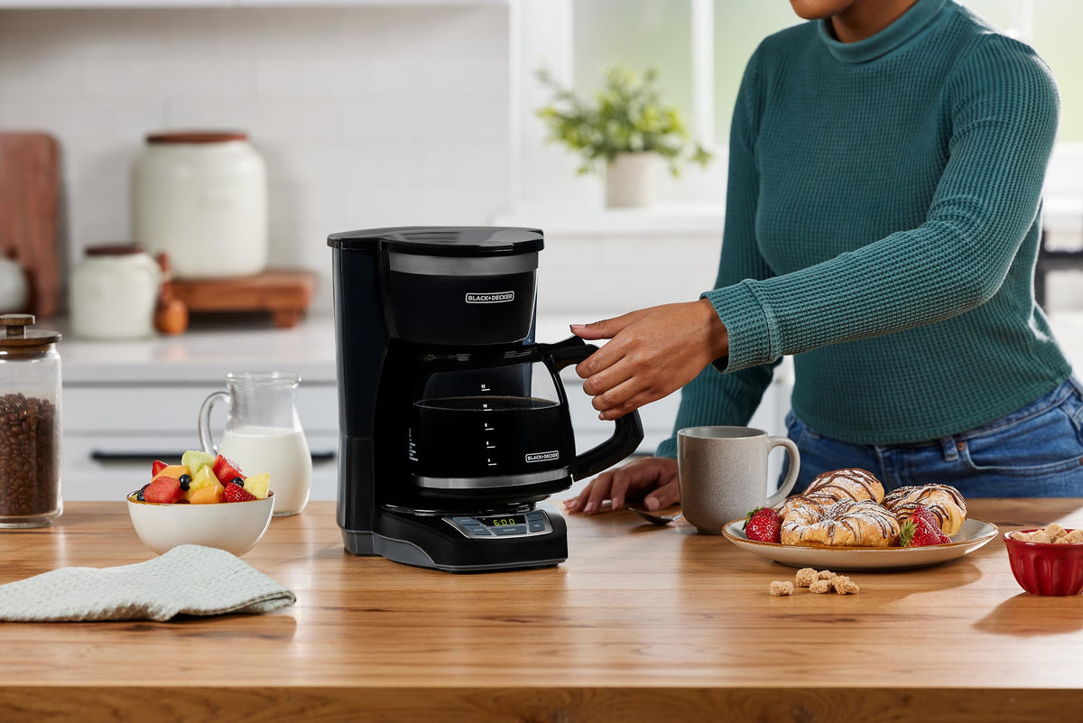 12 Cup Drip Coffee Maker with Vortex Brewing (Black / Hot Brew)