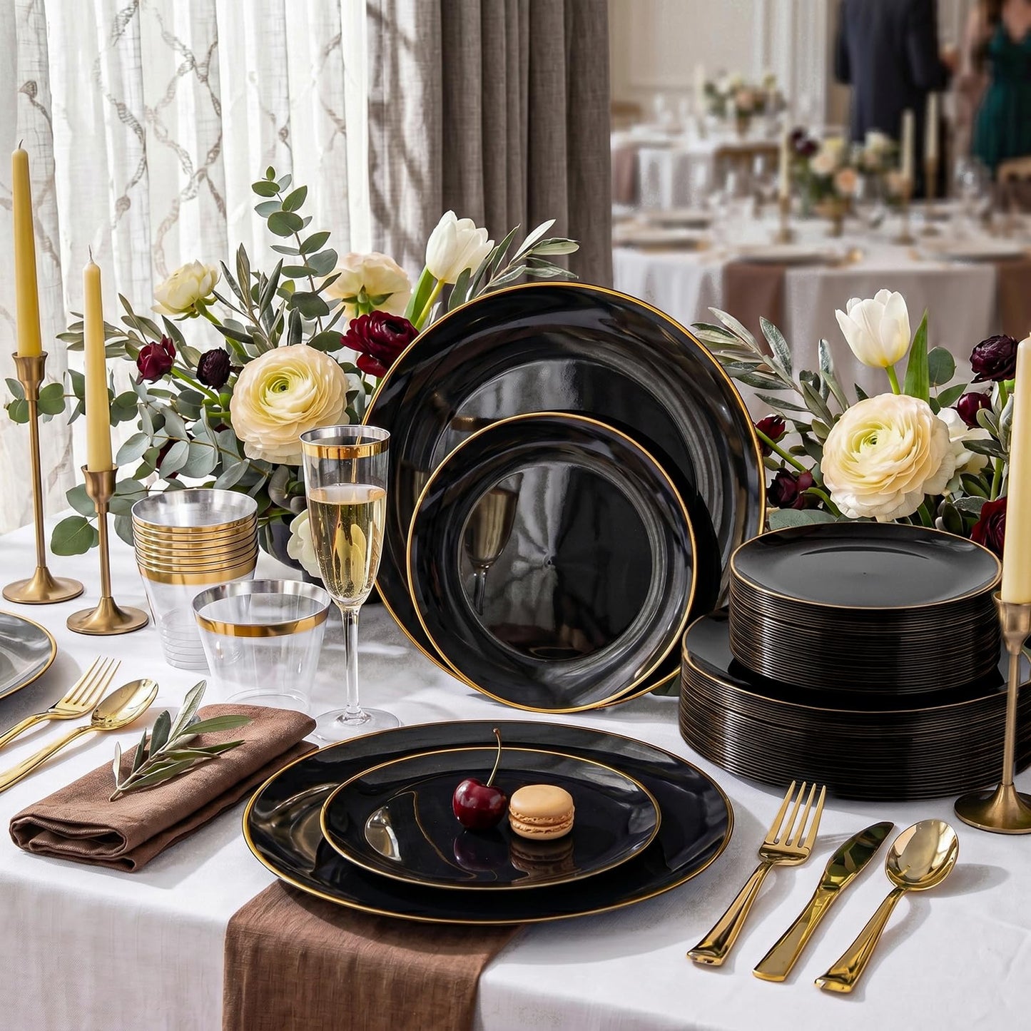 60PCS Black Plastic Plates (Black and Gold / 60 PCS)