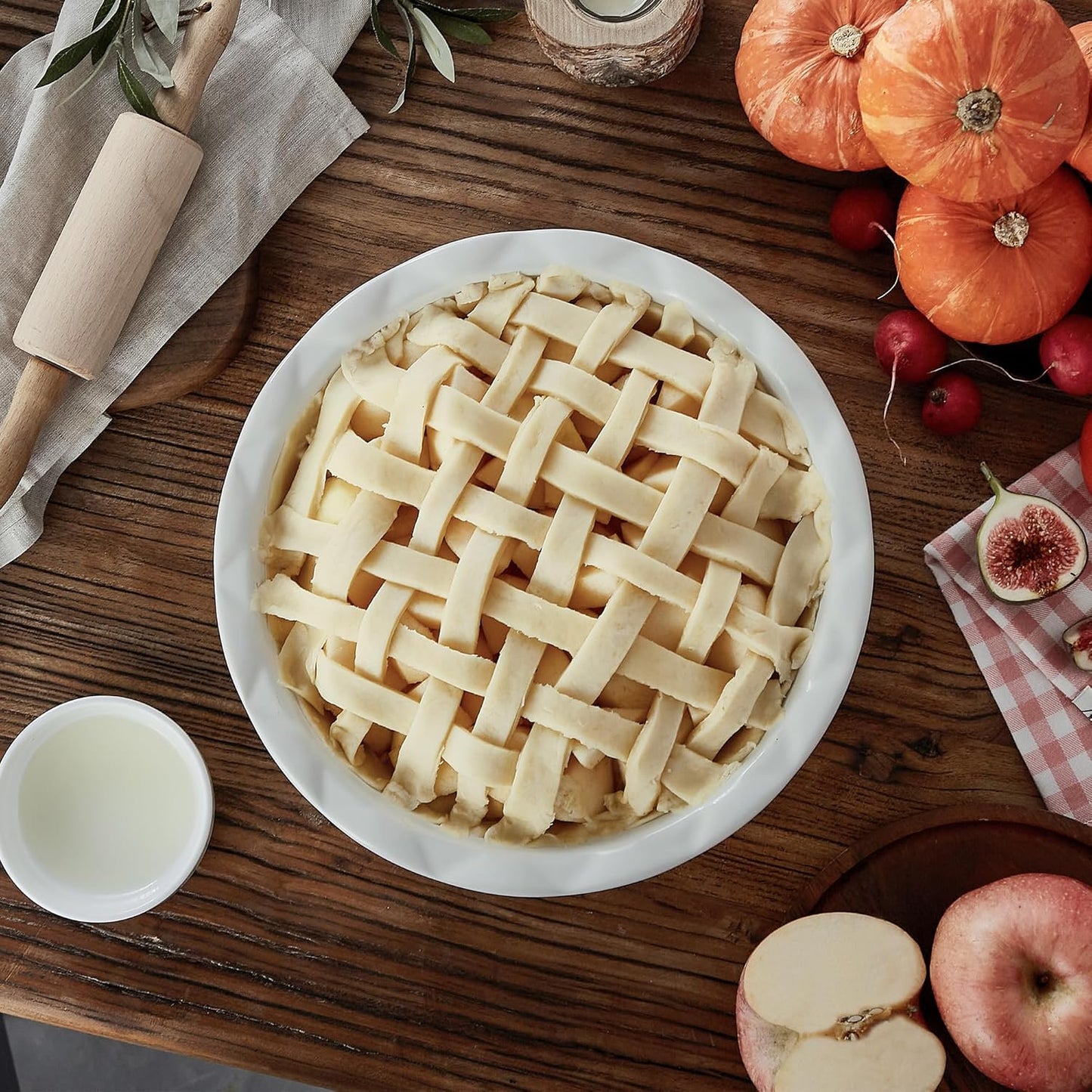 Lareina Ceramic Pie Pans for Baking, 9 Inches Pie Plate for Apple Pie, 36 Ounce Round Baking Dish, Set of 2, Thanksgiving day Gifts for Women, White - HomeSpice