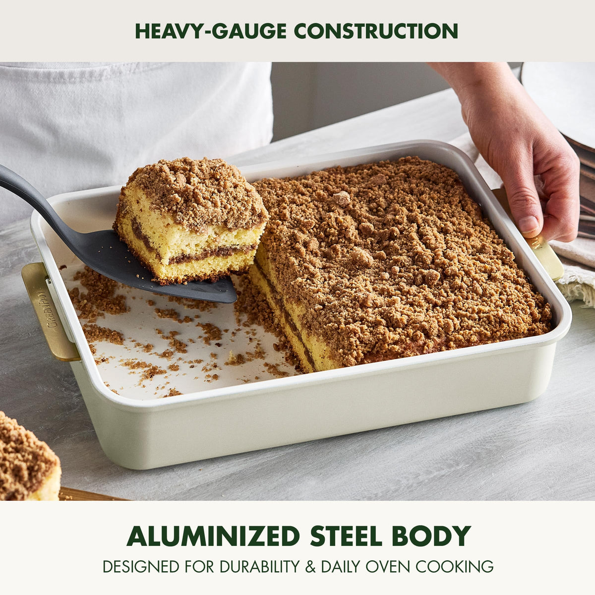 Bakeware 13” x 9” Rectangular Cake Pan (13" x 9" Rectangular Cake Pan / Cream)