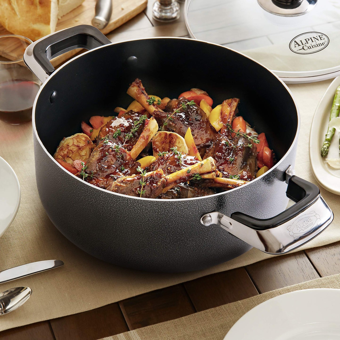 4 Quart Non stick Stock Pot with Tempered Glass Lid and Carrying Handles (4-Quart Stock Pot / Standard Packaging)