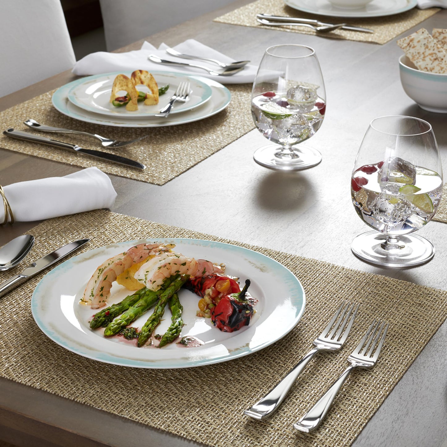 Moda 75 Piece 18 (75-Piece Flatware Set)