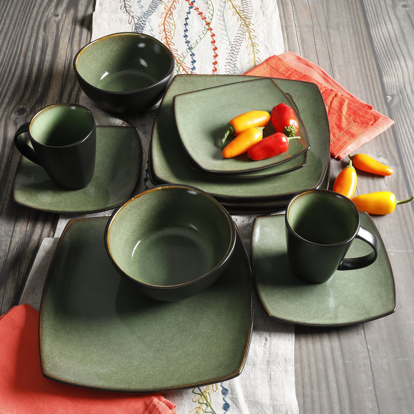 Soho Lounge 16 Piece Dinnerware Set (Service for 4 (16pcs) / Green (Soho Lounge))