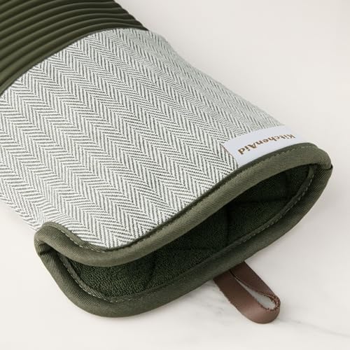 Evergreen Design Series Herringbone Ribbed Soft Silicone Oven Mitts 2