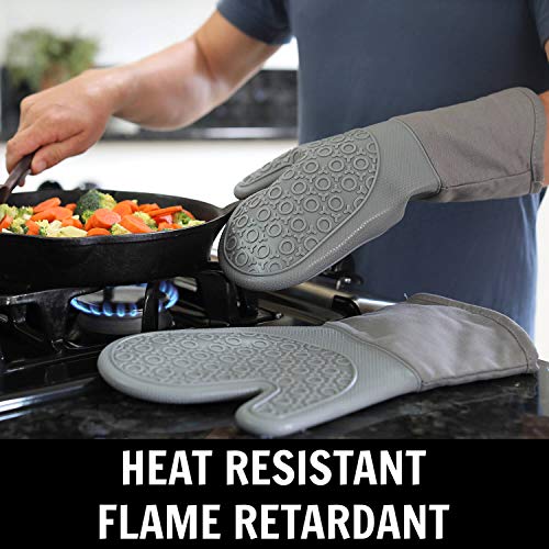 BPA Free Soft Silicone 4 Piece Oven Mitts & Trivets Set (Gray / 4-Piece Oven Mitts & Trivets Set)