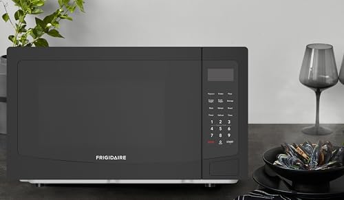 RMW1132 RED 1.1 cu. ft. 1000W Microwave