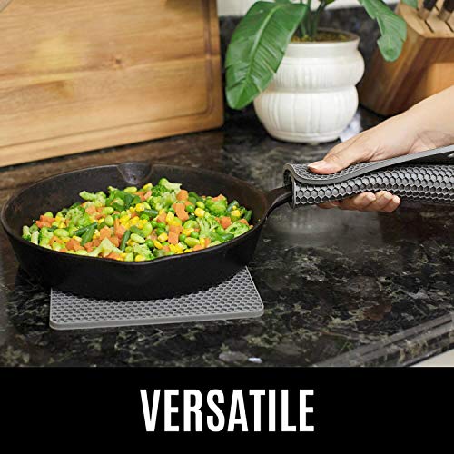 Silicone Oven Mitts and Potholders (Canyon Red / 4-Piece Oven Mitts & Trivets Set)
