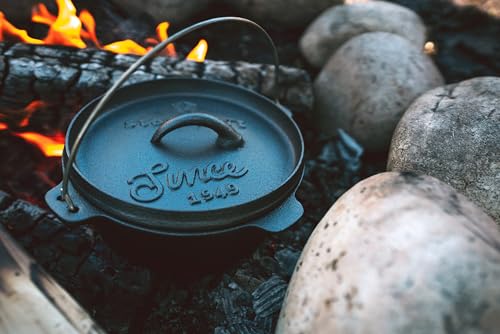 s Cast Iron Dutch Oven with Lid (With Legs-4 QT)