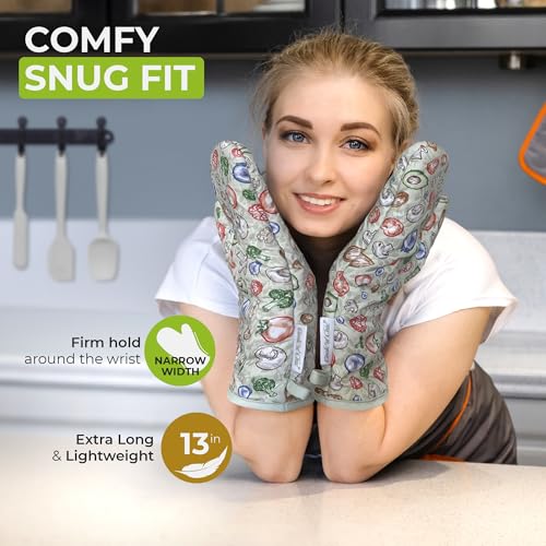 Premium Heat Resistant Oven Mitts (Light Green)