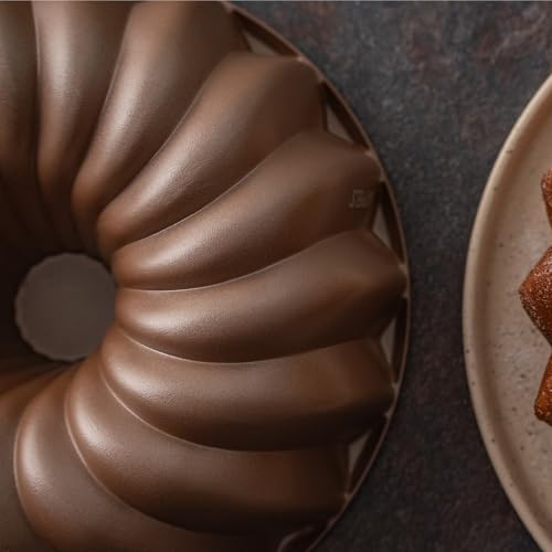11 Cup Fluted Tube Cake Pan Nonstick