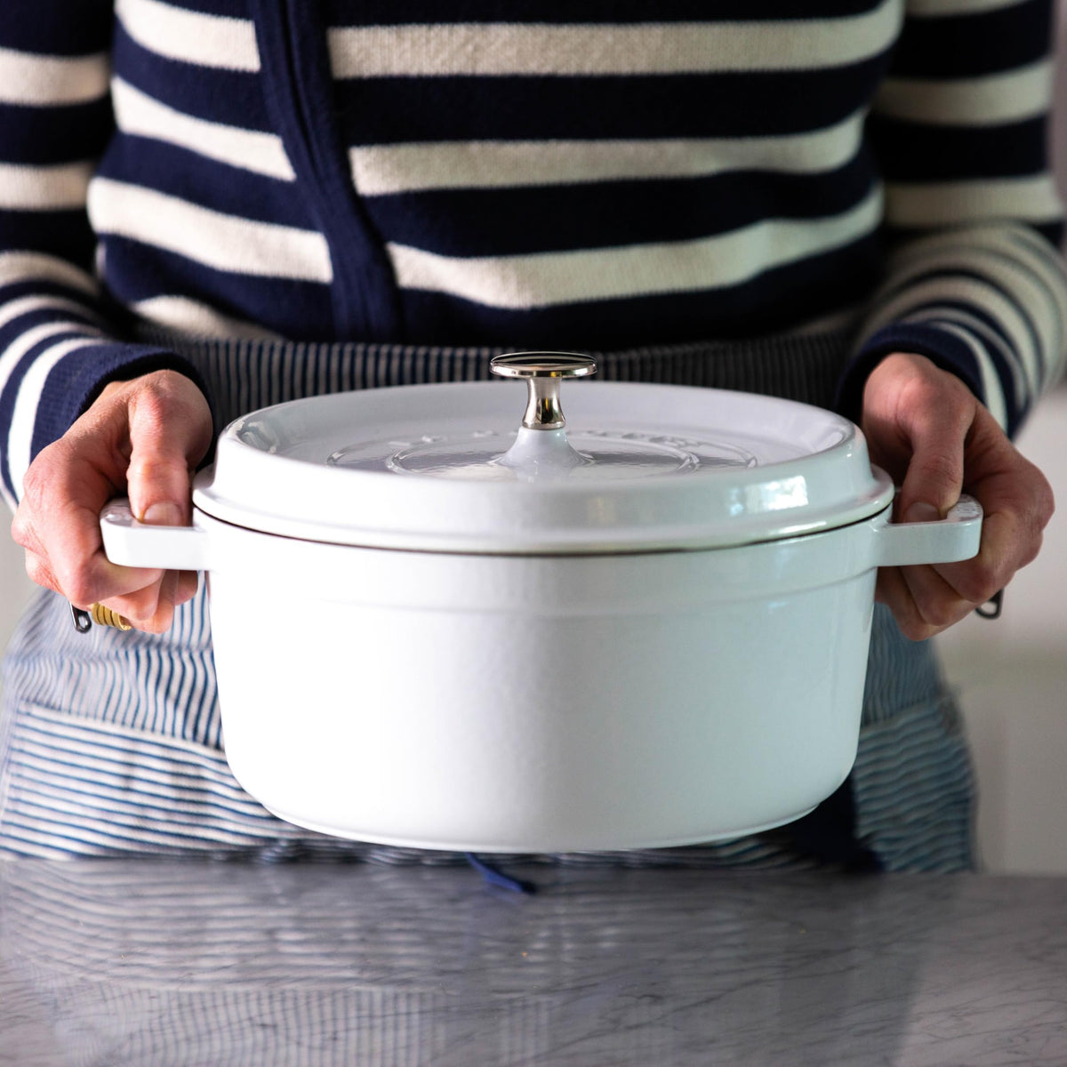 Cast Iron Dutch Oven 4 (4-qt Round / White)