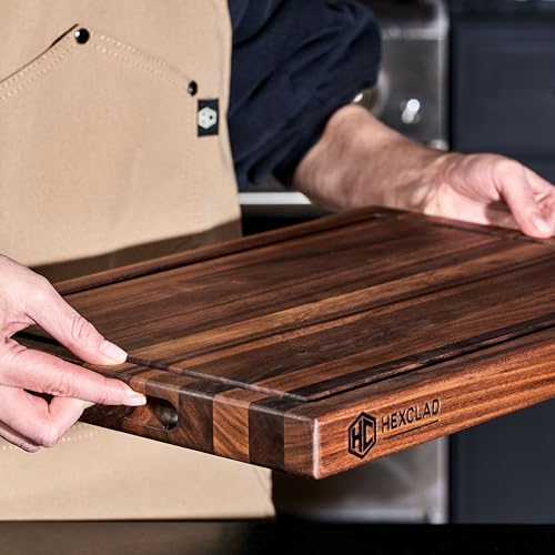Rectangle Medium Walnut Wood Cutting Board (15.75 x 11.75 inches)