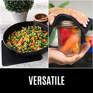BPA Free Soft Silicone 4 Piece Oven Mitts & Trivets Set (Gray / 4-Piece Oven Mitts & Trivets Set)