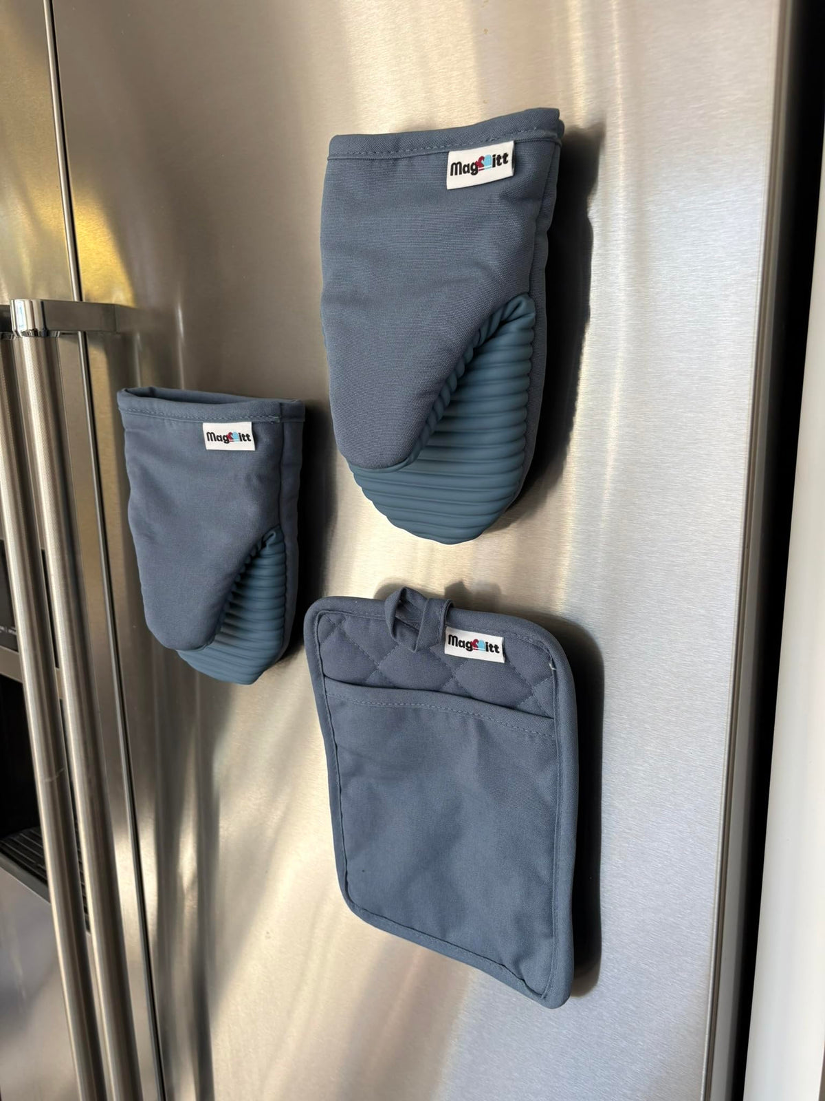 Magnetic Oven Mitts & Pot Holder 3 Pc Set (Blue Steel)