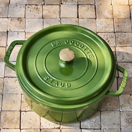 Cast Iron Round Dutch Oven (7-qt Round / Pistachio)