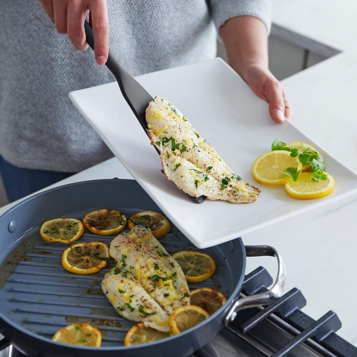 Silicone 7 Piece Cooking Utensil Set (7 Piece Utensil Set / Charcoal Gray)