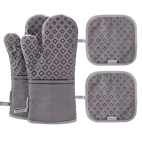 XQZ 01 Set of 4 Oven Mitts and Pot Holders